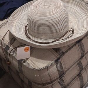 Buttons Cream and Brown Wide-Brim Hat